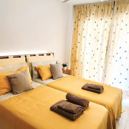 Luminoso En Con Terraza Y Parque Infantil Ideal Familias