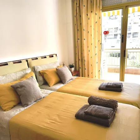Luminoso En Con Terraza Y Parque Infantil Ideal Familias Salou