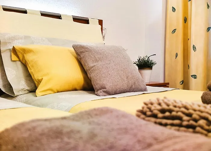 Luminoso En Con Terraza Y Parque Infantil Ideal Familias * 萨洛