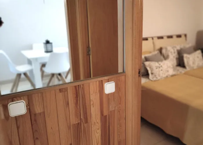 公寓 Luminoso En Con Terraza Y Parque Infantil Ideal Familias 萨洛