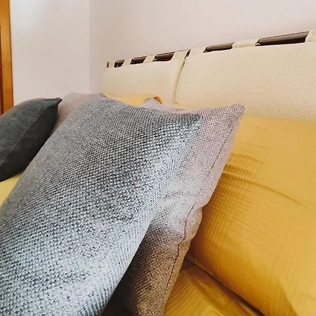 Apartamento Luminoso En Con Terraza Y Parque Infantil Ideal Familias Salou
